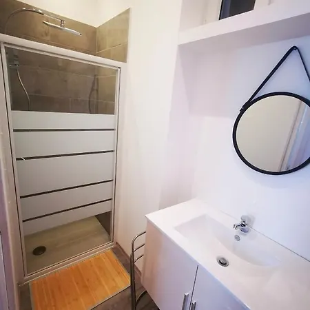 Studio Meuble Rez-de-chaussee Apartment *